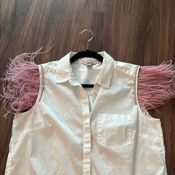 White Sleeveless Top with Pink Feather Accents - Picture 1 of 4